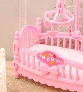 1:12 Miniaturowe łóżeczko dla  – Baby Nursery Things recenzja i cena